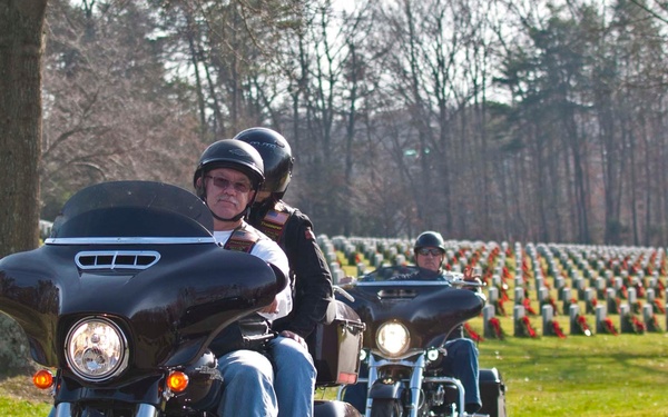 Wreaths Across America unites young and old at Quantico