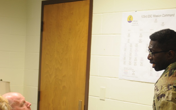 USARC CXO visits Fort Des Moines Army Reserve Center