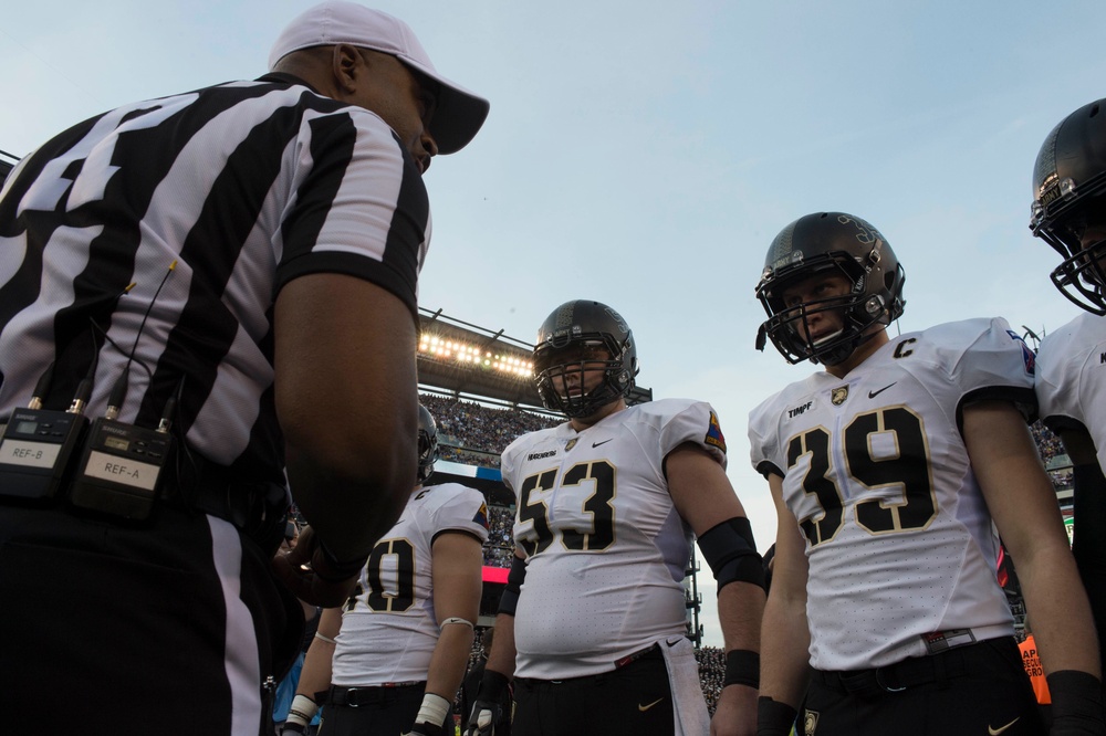 Secretary of defense attends 2015 Army Navy Game