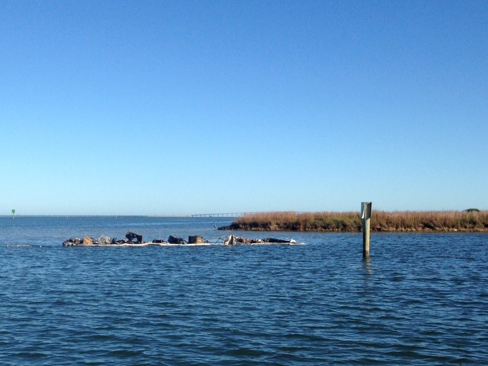 Coast Guard responds to pollution from beached boat