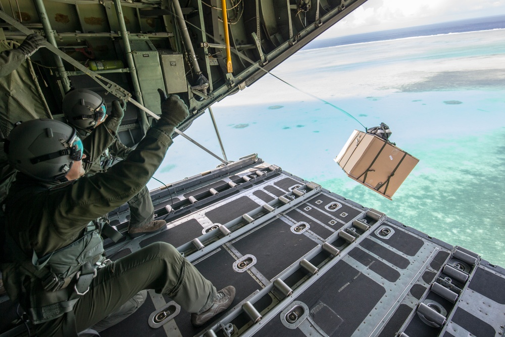 US Airmen deliver supplies to Republic of Palau