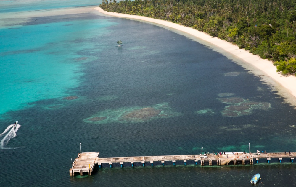 US Airmen deliver supplies to Republic of Palau