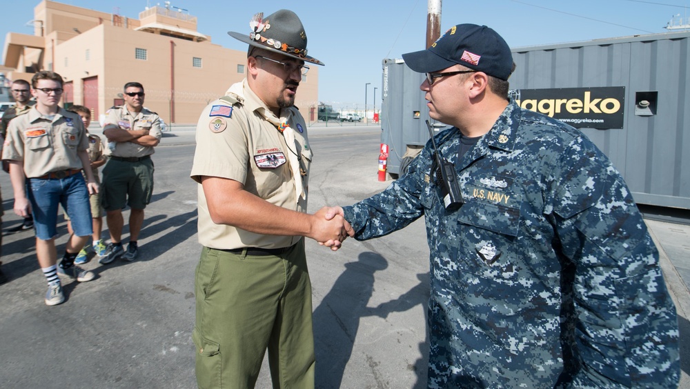 Boy Scouts of America tour aboard USS Sentry (MCM 3)