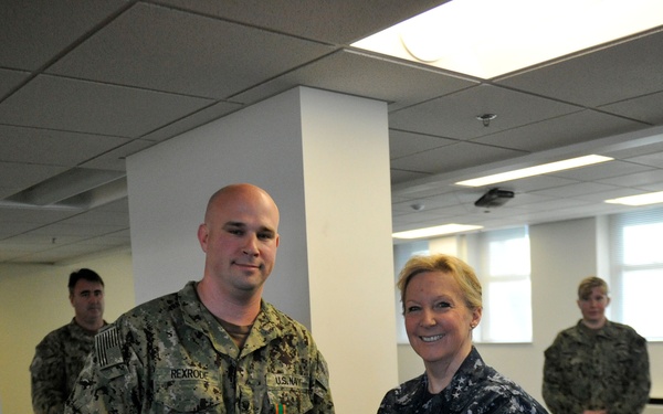 Chief of Navy Reserve awards NAM to ECRC JSOY