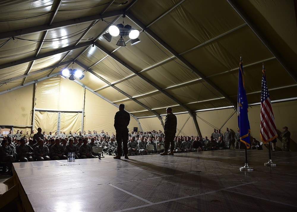 CSAF, CMSAF visit Airmen deployed to 332nd AEW