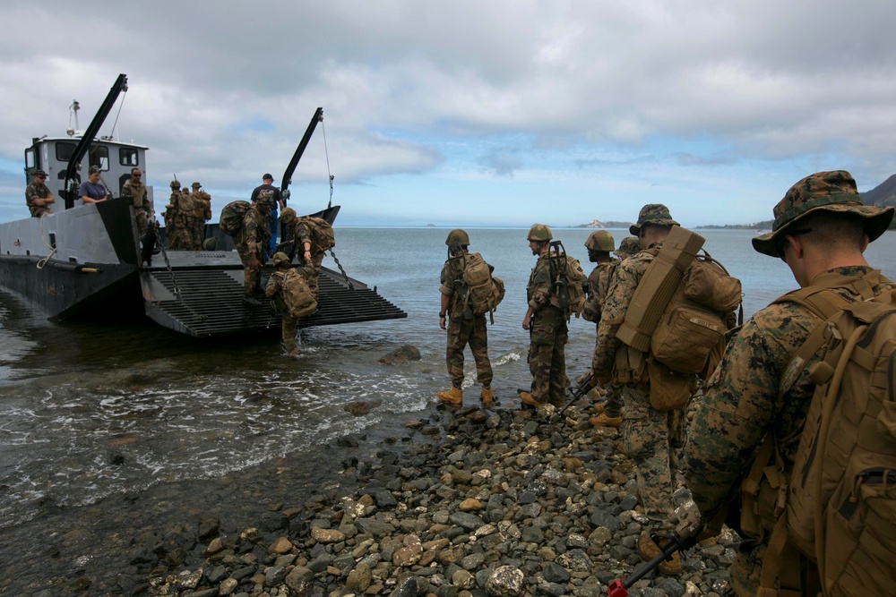 U.S. Marines train with French Armed Forces New Caledonia