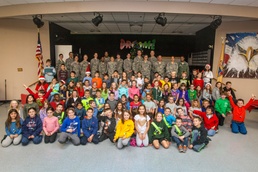 Airmen bring holiday cheer to veterans