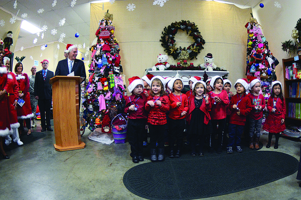 Governor kicks off Holiday Helper program