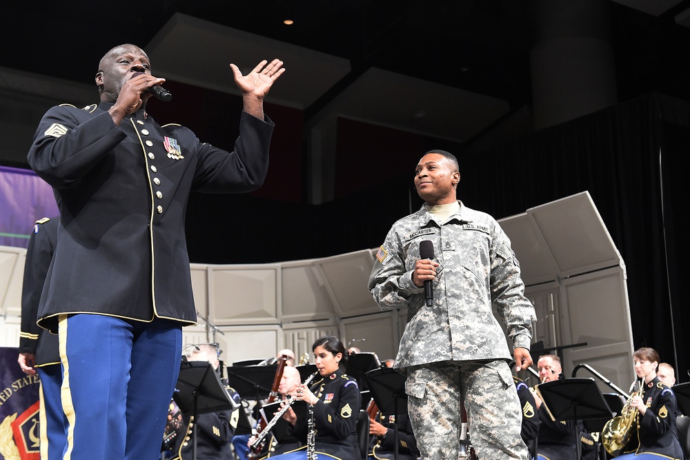 U.S. Army Field Band performs in Chicago