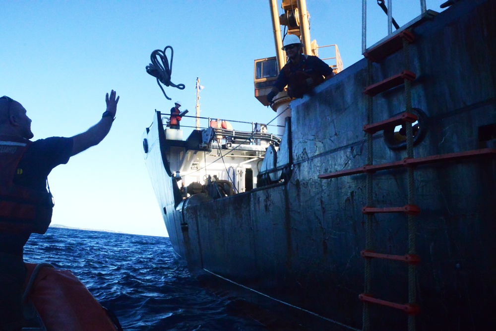 Coast Guard divers, USCGC Walnut conduct AToN salvage operations in Pacific