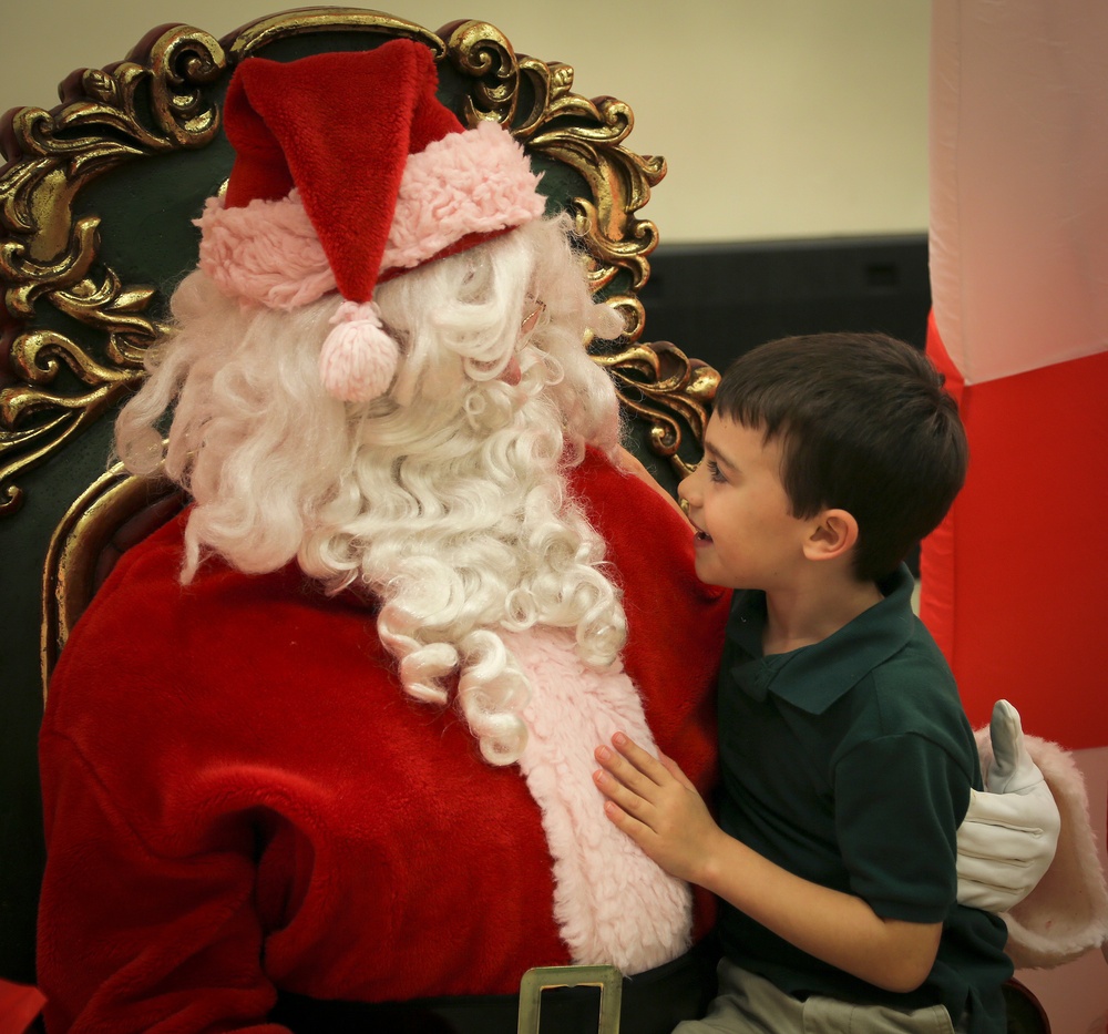 H&amp;HS celebrates holidays, promotes camaraderie