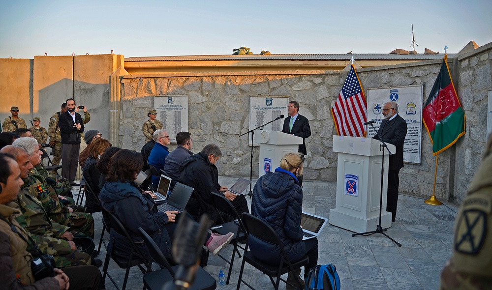 US Defense Secretary Ash Carter visits Forward Operating Base Fenty – Jalalabad, Afghanistan