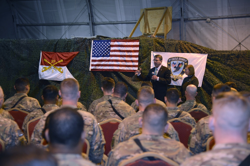 US Defense Secretary Ash Carter visits Forward Operating Base Fenty – Jalalabad, Afghanistan