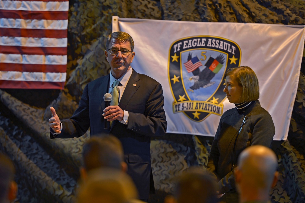 US Defense Secretary Ash Carter visits Forward Operating Base Fenty – Jalalabad, Afghanistan