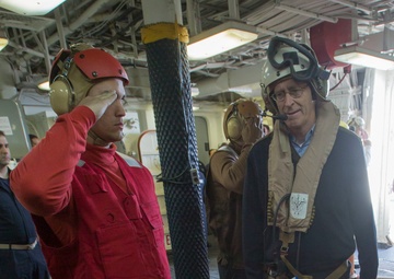 Secretary of defense visits USS Kearsarge