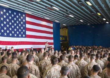 Secretary of defense visits USS Kearsarge