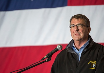 Secretary of defense visits USS Kearsarge