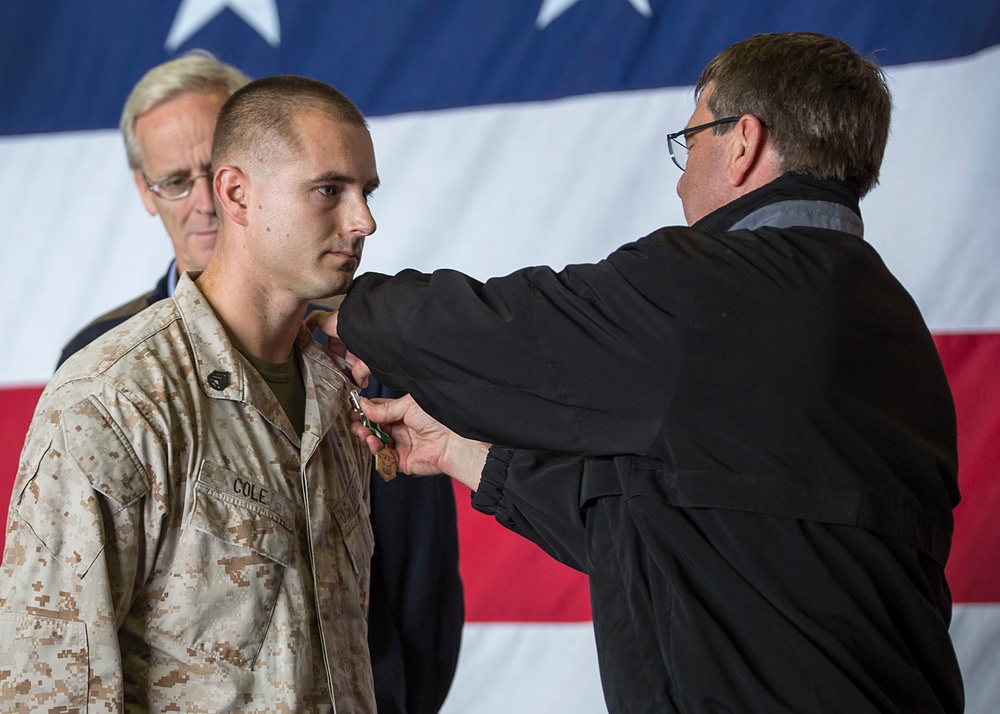 Secretary of defense visits USS Kearsarge