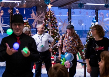 Chicago service members help Survivor Outreach Program with Snowball Express send off