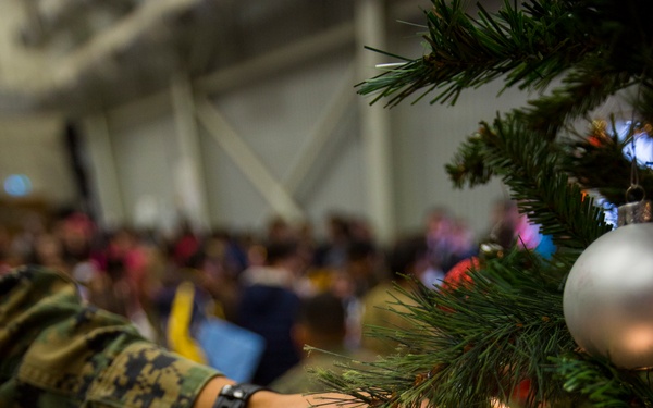 U.S. military members celebrate Christmas early with Romanian children