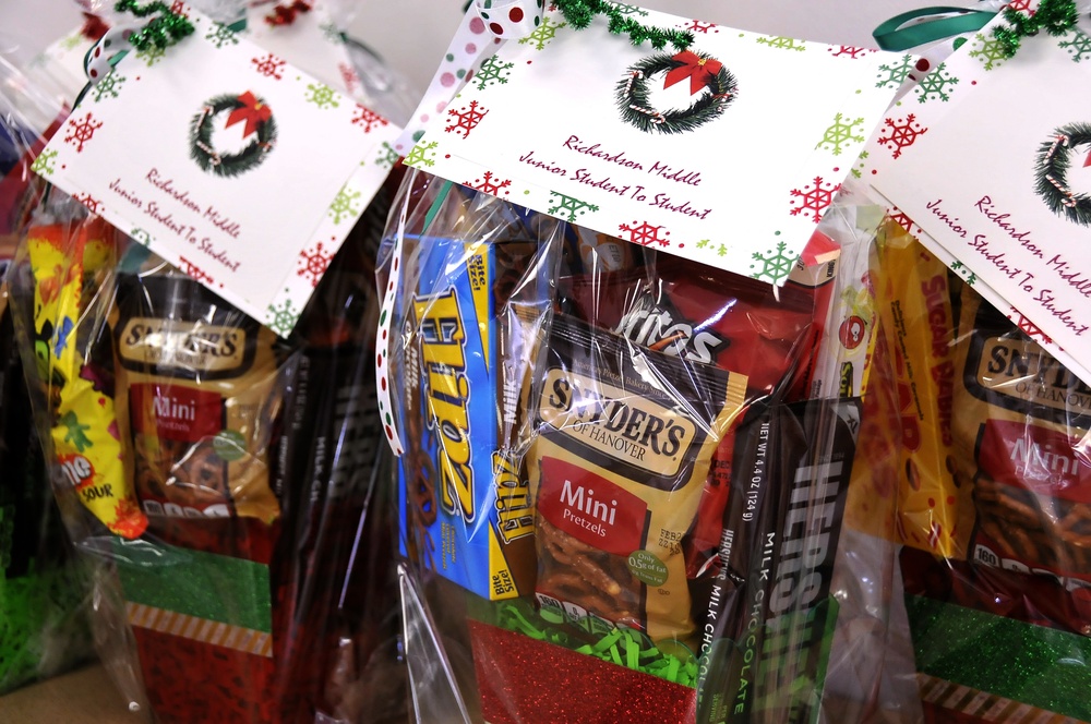 Local students gift smiles to Soldiers