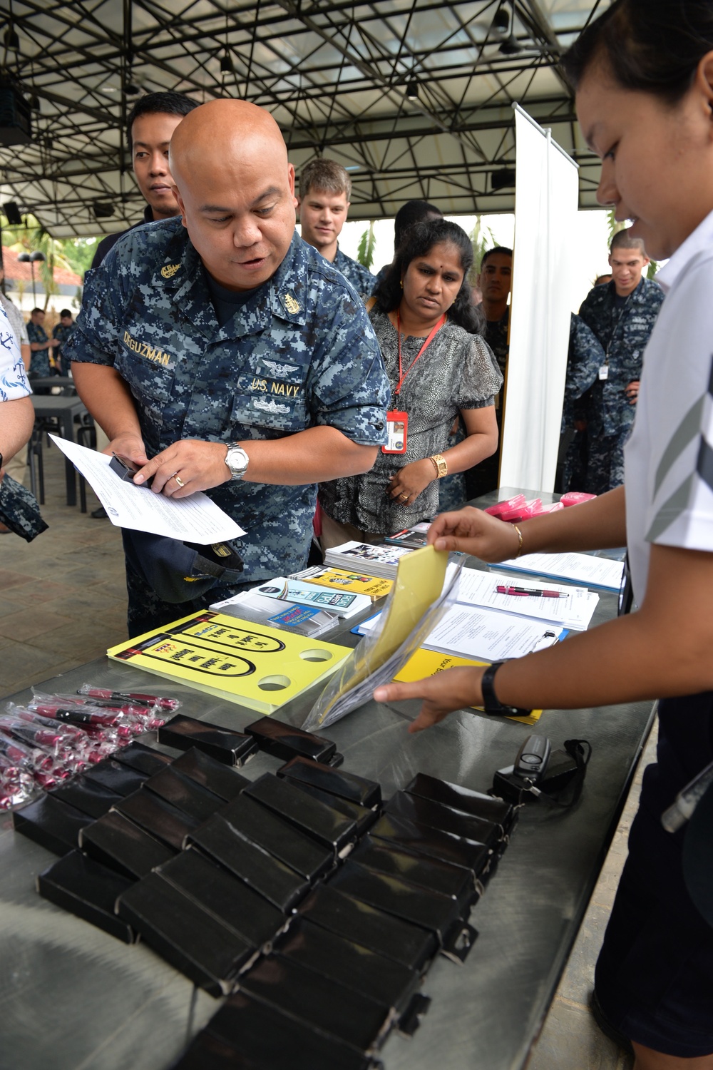 US Navy, Singapore Police Force promote community policing