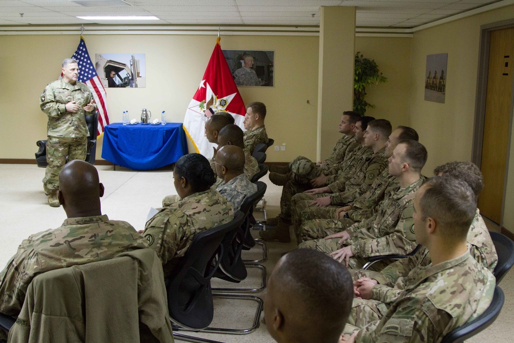 CSA provides insight to junior officers
