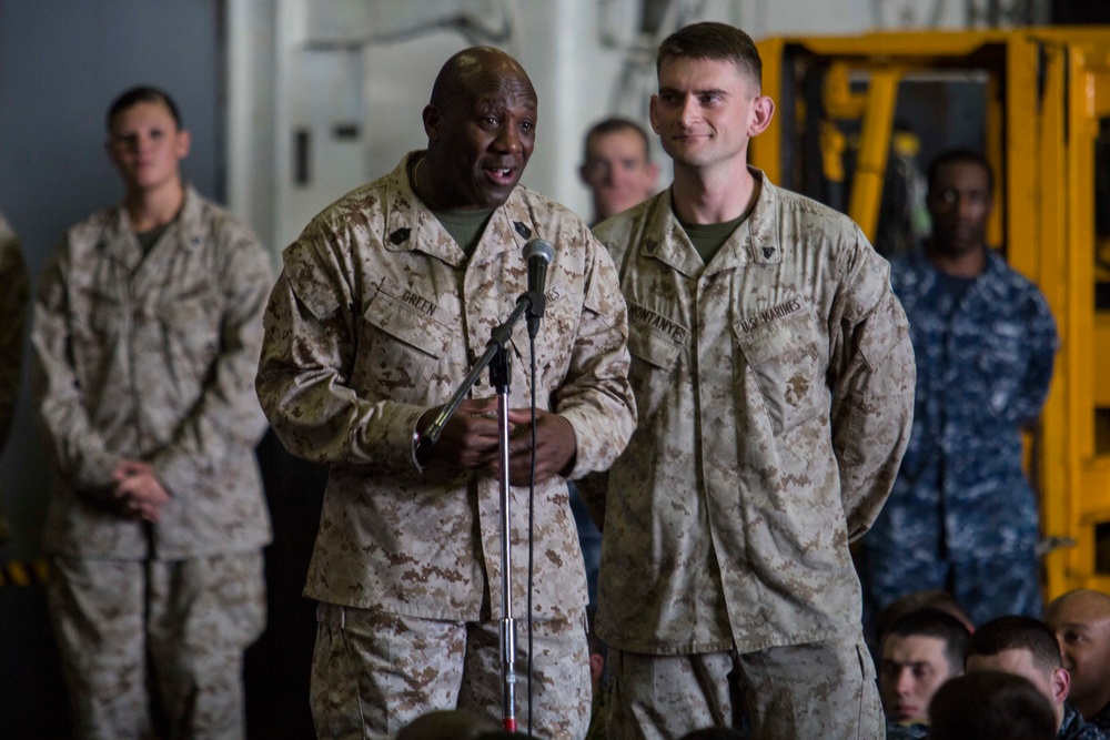 Commandant and Sergeant Major of the Marine Corps visit USS Kearsarge