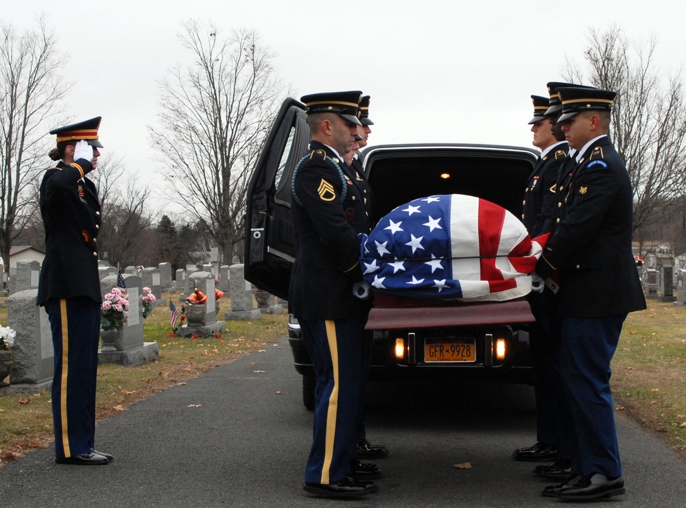 New York Army Guard conducts 8,725 funerals in 2015