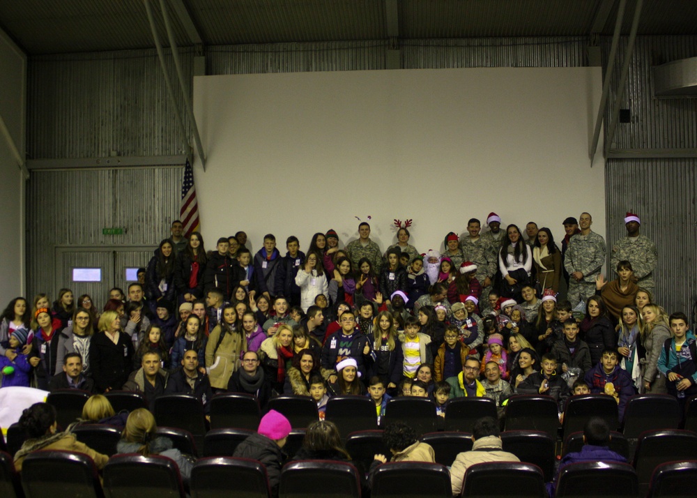 Kosovo children visit Bondsteel for Christmas