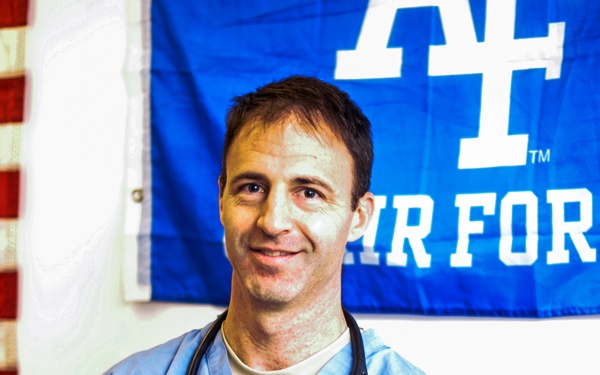 Former Academy QB under center as deployed orthopedic doc