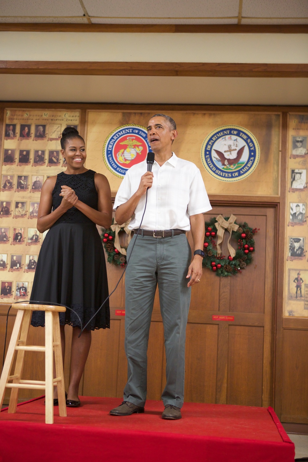 President Barack Obama, first lady visit Marine Corps Base Hawaii
