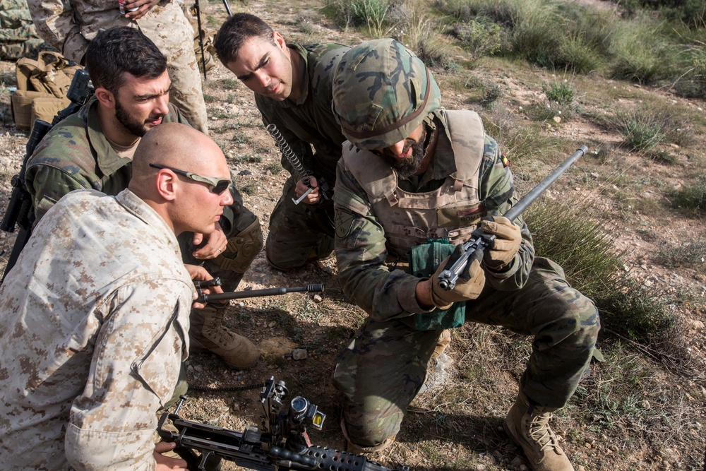 Spanish Legionnaires, U.S. Marines ready to face crises together