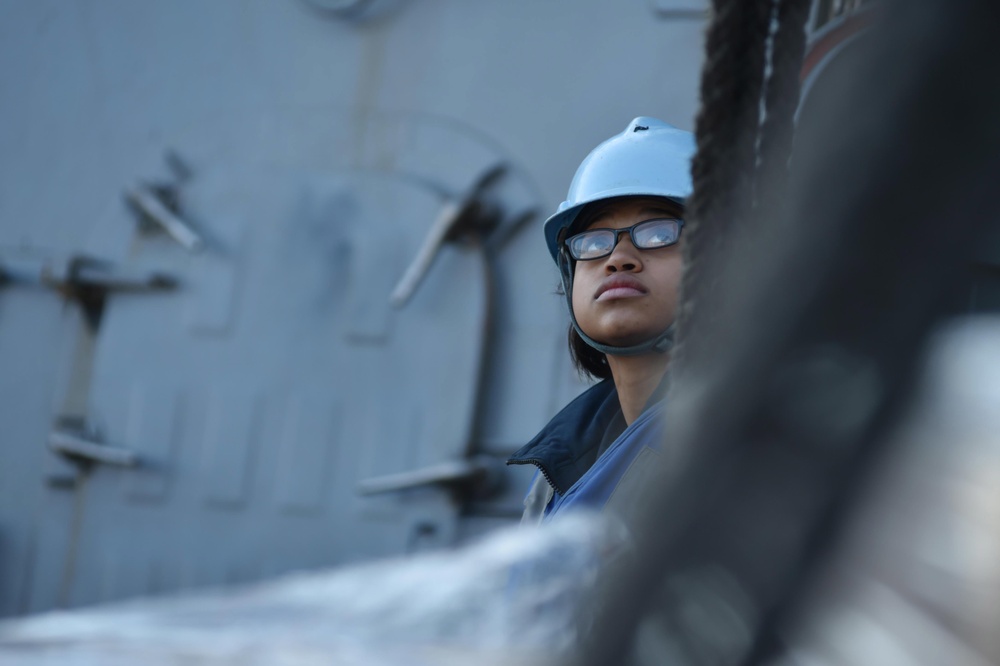 USS Ross replenishment at sea