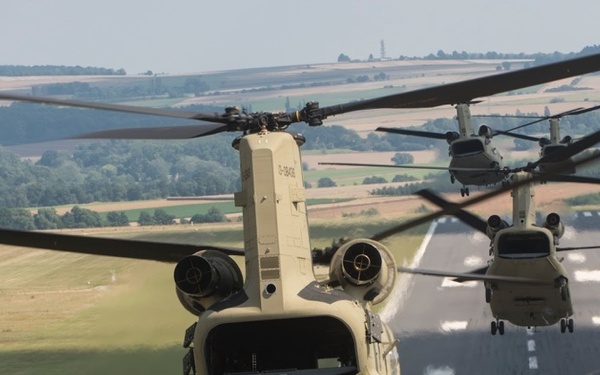 12th Combat Aviation Brigade receives brand new CH-47F MYII Chinooks