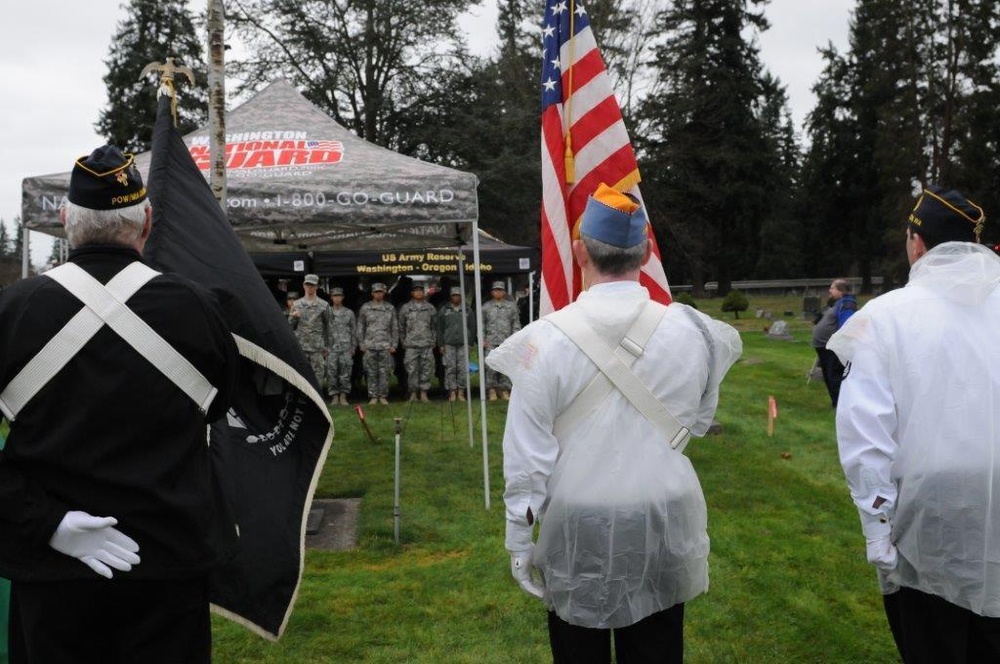 364th ESC Soldiers support Wreaths Across America ceremony near headquarters