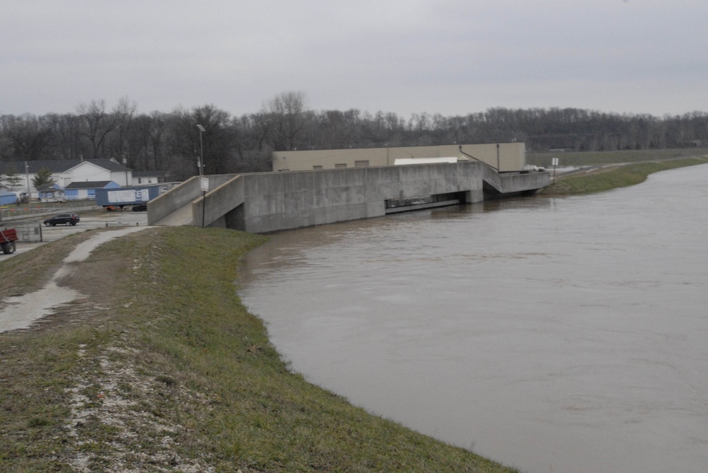 State emergency duty in Valley Park, Mo.