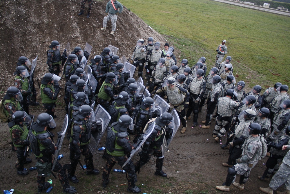 KFOR crowd riot training incorporates 5 NATO nations