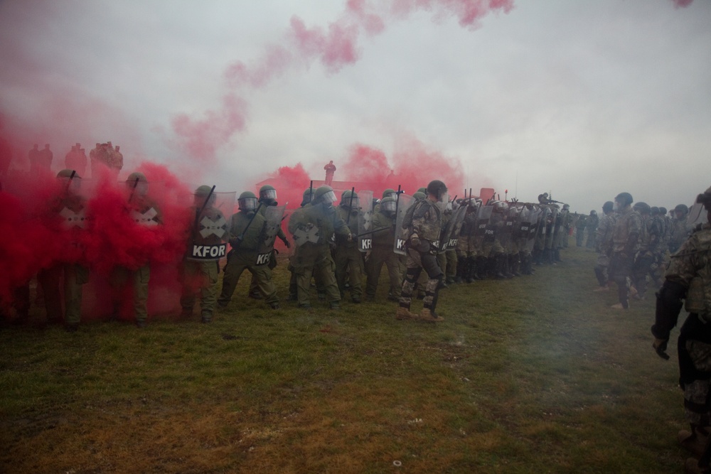 KFOR crowd riot training incorporates 5 NATO nations