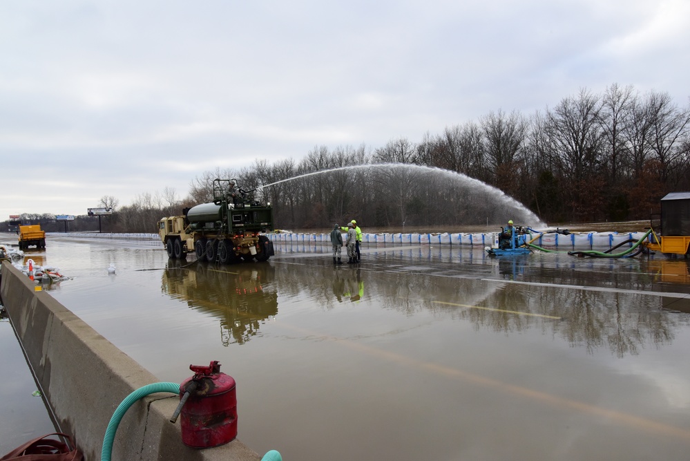 State emergency duty: I-55 flood response
