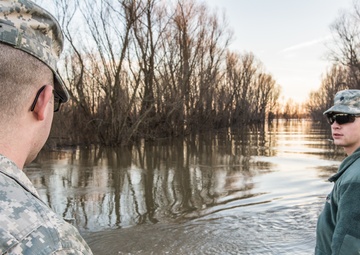 Missouri Guardsmen provide flood relief