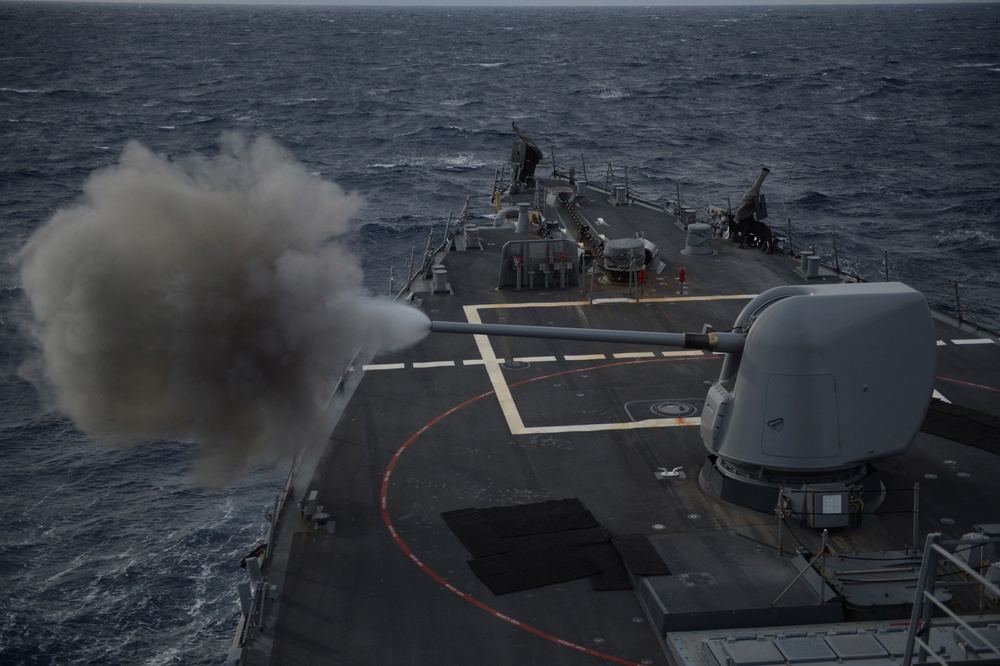 USS Carney gunnery exercise