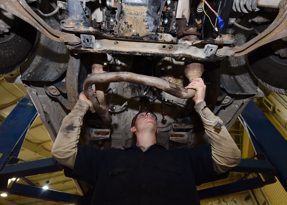 Vehicle maintenance keeps mission rolling in support of OIR