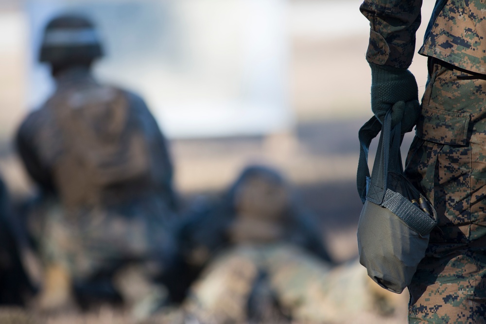 School of Infantry-East Marines conduct Machine Gun Qualification