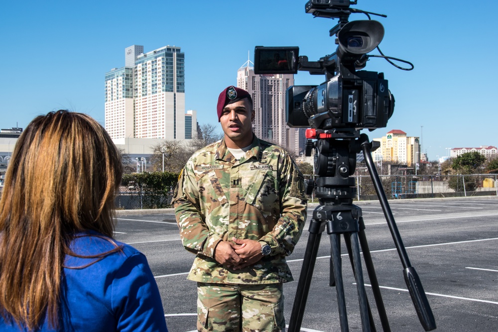 Telemundo interviews Soldiers for Army All-American Bowl
