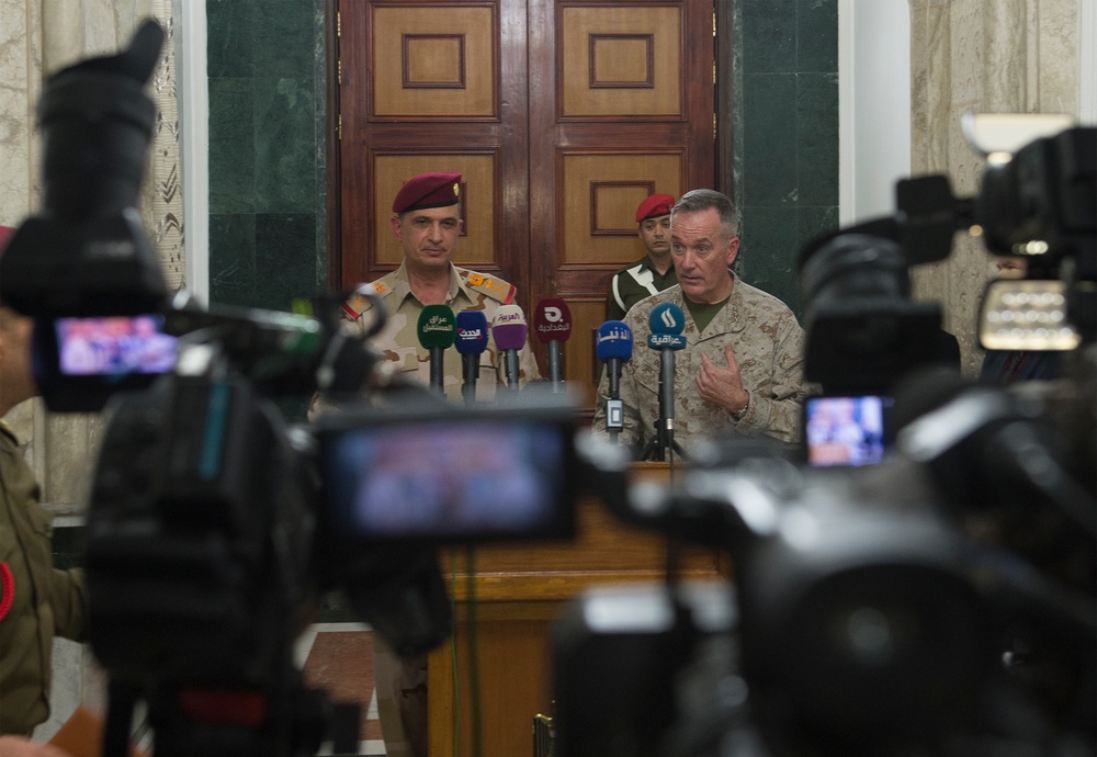 Chairman of the Joint Chiefs of Staff visits Iraq