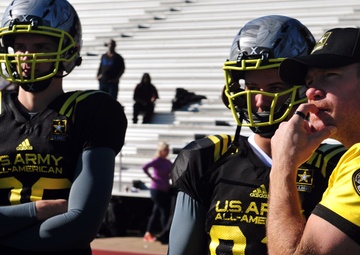 Nate Boyer visits West Team prior to All-American Bowl