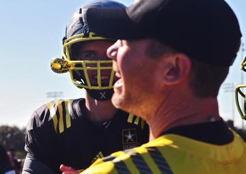 Nate Boyer visits West Team prior to All-American Bowl