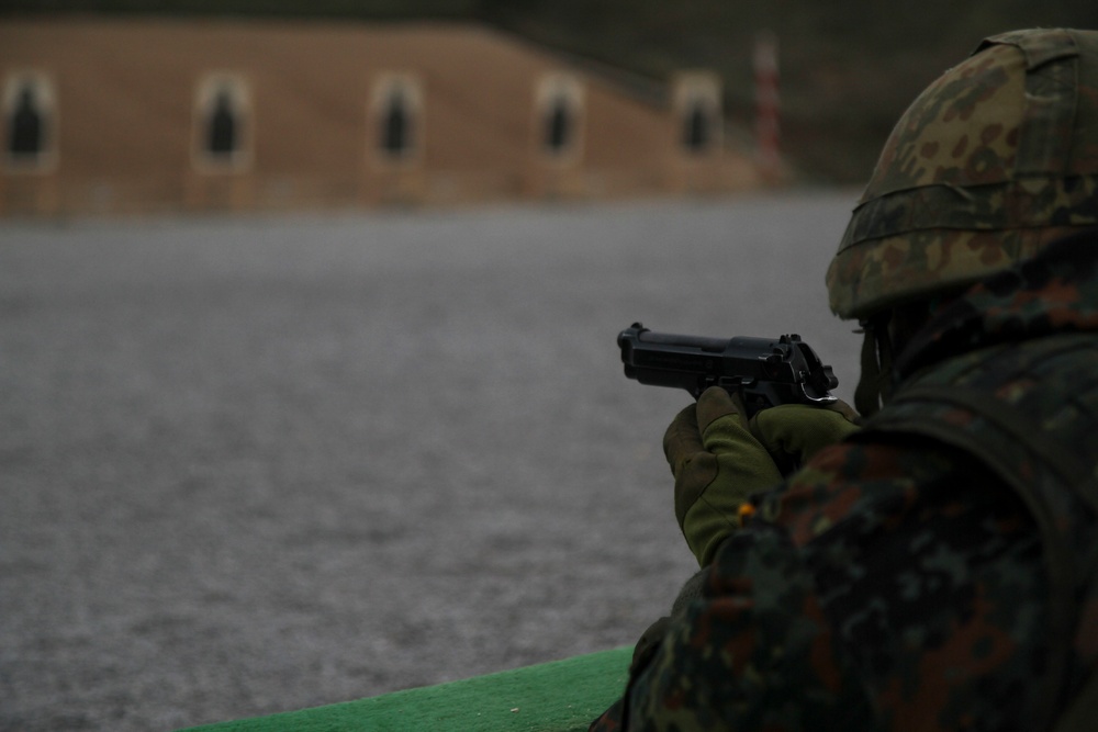 German soldiers earn American Marksmanship Badge