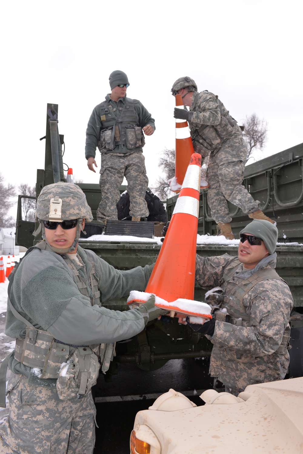 Military members train for blizzard exercise
